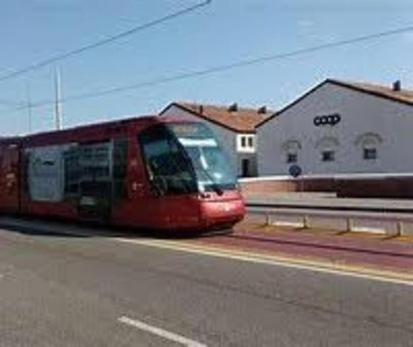 דירות מסטרה Sunrise20Mt Tram Ingresso Indipendente מראה חיצוני תמונה
